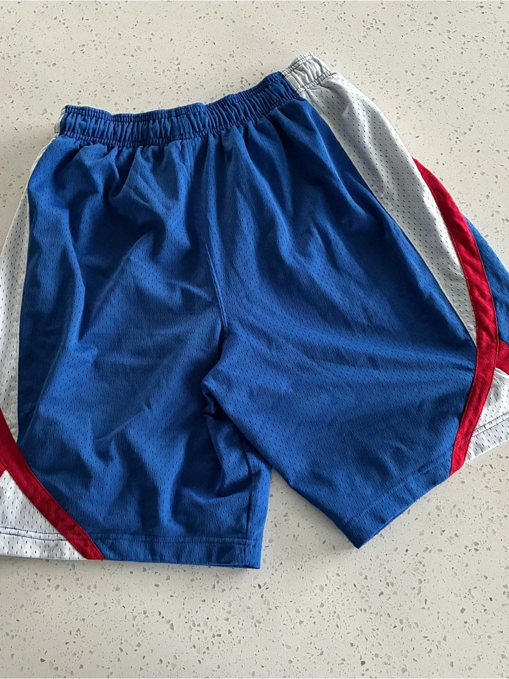 000 - VINTAGE 00s NIKE UNIVERSITY OF KANSAS KU JAYHAWKS Y2K MESH SHORTS